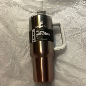 Stanley 40oz Travel Quencher